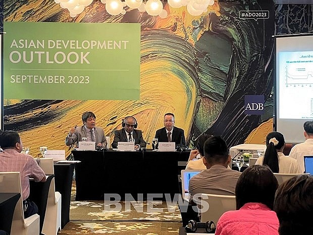 Vietnamese economy remains resilient despite weak external environment: ADB